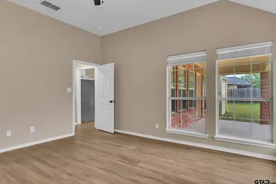 818 Greenwood Circle, Lindale, TX 75771 - Photo 19