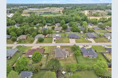 818 Greenwood Circle, Lindale, TX 75771 - Photo 37