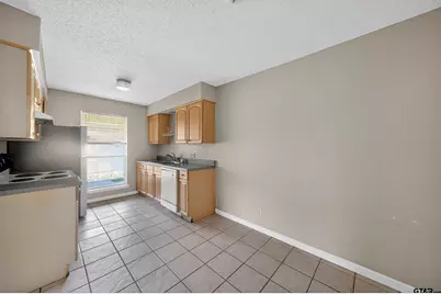 4304 Edinburgh, Tyler, TX 75703 - Photo 9