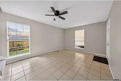 4304 Edinburgh, Tyler, TX 75703 - Photo 5