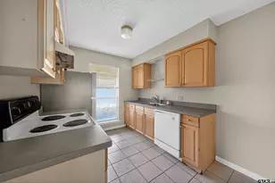 4304 Edinburgh, Tyler, TX 75703 - Photo 7