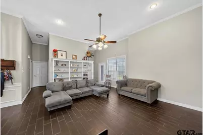 801 Beth Dr, Tyler, TX 75703 - Photo 3