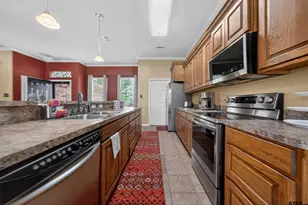 11274 Meadows Dr, Flint, TX 75762 - Photo 9
