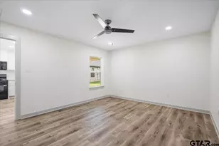 443 W Harmony St, Tyler, TX 75702 - Photo 9