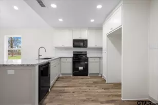 443 W Harmony St, Tyler, TX 75702 - Photo 7