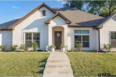 110 Rose Row, Winona, TX 75792 - Photo 1