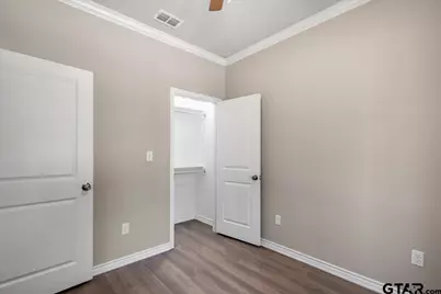 304 E Cottonwood, Overton, TX 75684 - Photo 7