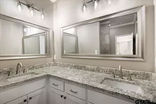 304 E Cottonwood, Overton, TX 75684 - Photo 13