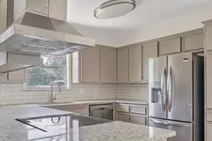 1602 Bowie Cir, Tyler, TX 75701 - Photo 3