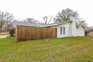 2403 Breckenridge, Tyler, TX 75702 - Photo 11