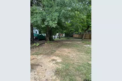 1513 N Palace Ave, Tyler, TX 75702 - Photo 3