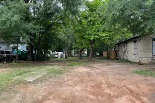 1513 N Palace Ave, Tyler, TX 75702 - Photo 1