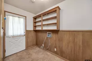 322 Vicksburg St, Tyler, TX 75703 - Photo 11