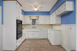 322 Vicksburg St, Tyler, TX 75703 - Photo 7