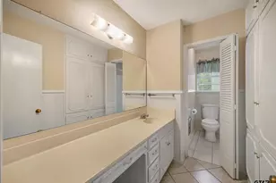 322 Vicksburg St, Tyler, TX 75703 - Photo 17