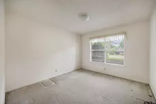 322 Vicksburg St, Tyler, TX 75703 - Photo 15