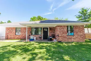 544 Cherry St, Chandler, TX 75758 - Photo 1
