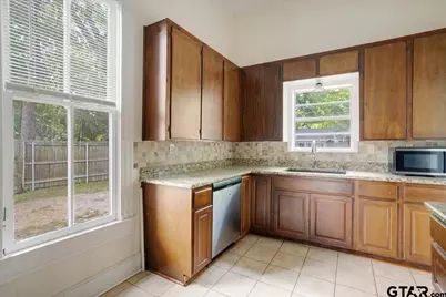310 E 3rd St., Mt Pleasant, TX 75455 - Photo 13