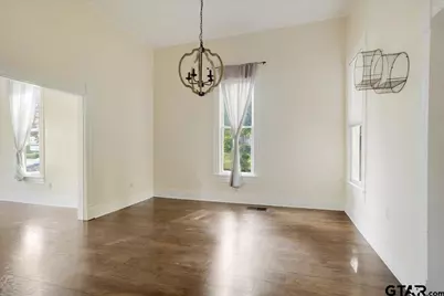 310 E 3rd St., Mt Pleasant, TX 75455 - Photo 9