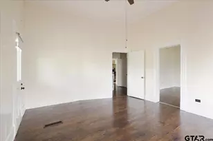 310 E 3rd St, Mt Pleasant, TX 75455 - Photo 15