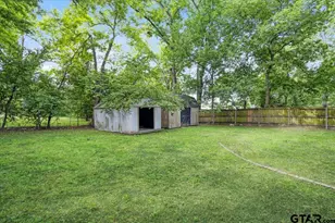 310 E 3rd St, Mt Pleasant, TX 75455 - Photo 35
