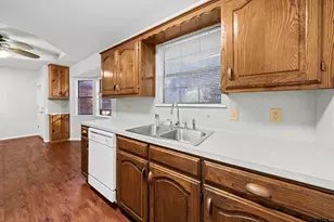 407 Shelly Dr, Whitehouse, TX 75791 - Photo 5