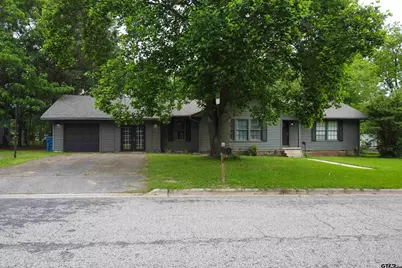 1211 Lamar Avenue, Mount Pleasant, TX 75455 - Photo 1
