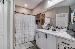 17409 Crossing Cir, Lindale, TX 75771 - Photo 15