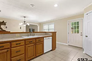 448 N Hill Rd, Tyler, TX 75706 - Photo 9