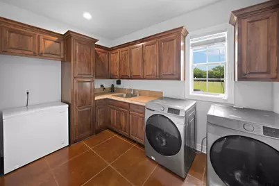808 N Jarvis, Troup, TX 75789 - Photo 25