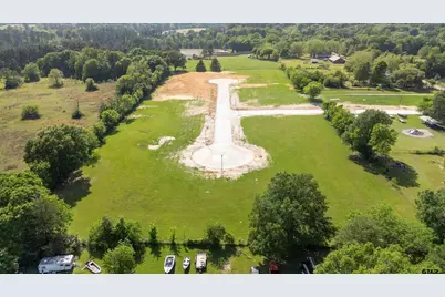 210 E Teal Drive, Troup, TX 75789 - Photo 1