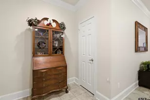 1857 Hollylake Cir, Tyler, TX 75703 - Photo 3