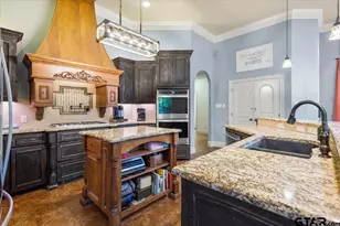 249 Heritage Ct, Lindale, TX 75771 - Photo 5