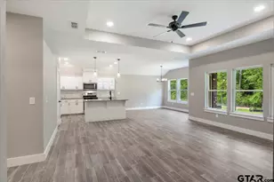 16226 Crossing Cir, Lindale, TX 75771 - Photo 3