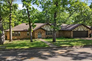 2225 Heather Ln, Tyler, TX 75703 - Photo 3