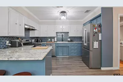 2225 Heather Ln., Tyler, TX 75703 - Photo 9
