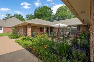 517 Charmwood Dr, Chandler, TX 75758 - Photo 5