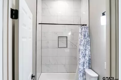 103 E Hillsboro, Tyler, TX 75702 - Photo 11