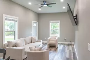 102 E Hillsboro, Tyler, TX 75702 - Photo 5