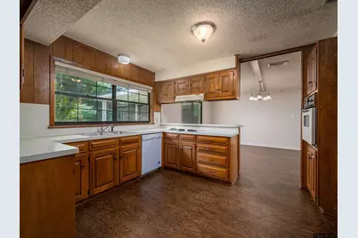2513 Merry Lane, Tyler, TX 75701 - Photo 9