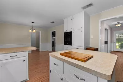 1207 S Evenside, Henderson, TX 75652 - Photo 9
