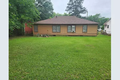 318 Milligan Dr, Pittsburg, TX 75686 - Photo 3