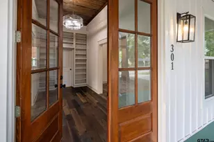 301 E Henderson, Overton, TX 75684 - Photo 5