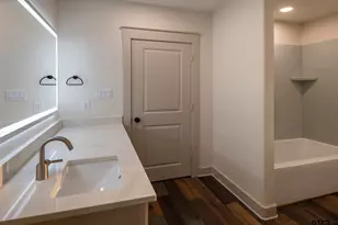 301 E Henderson, Overton, TX 75684 - Photo 27