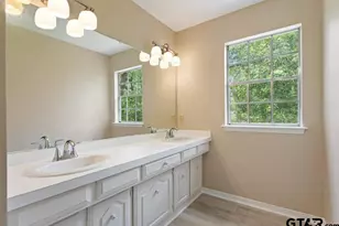 2110 Macbeth, Tyler, TX 75703 - Photo 31
