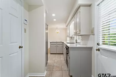 2110 Macbeth, Tyler, TX 75703 - Photo 17