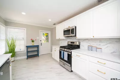 1427 S Wall Ave, Tyler, TX 75701 - Photo 23