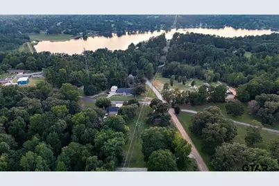1408 E Lake Drive, Gladewater, TX 75647 - Photo 45