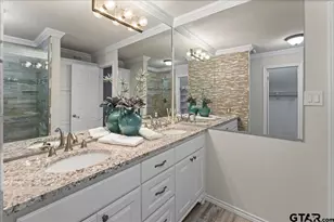 1408 E Lake Dr, Gladewater, TX 75647 - Photo 23