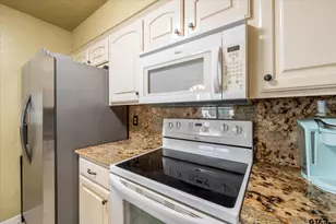 287 Hollybrook Dr, Kilgore, TX 75662 - Photo 9
